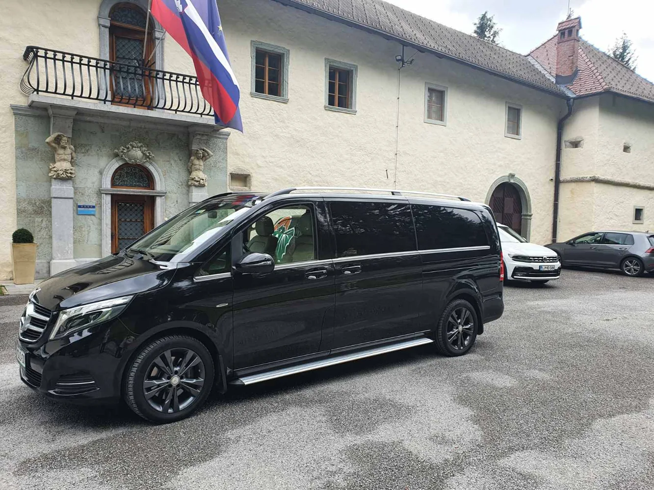 Mercedes Benz Van Taxi Dejan