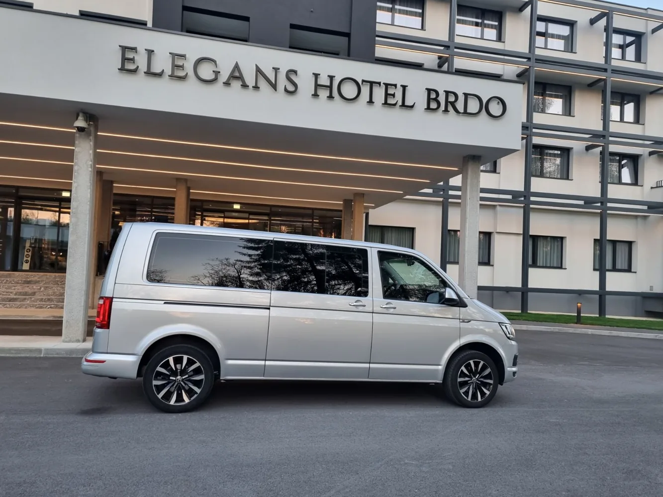 Volkswagen Van Taxi Dejan